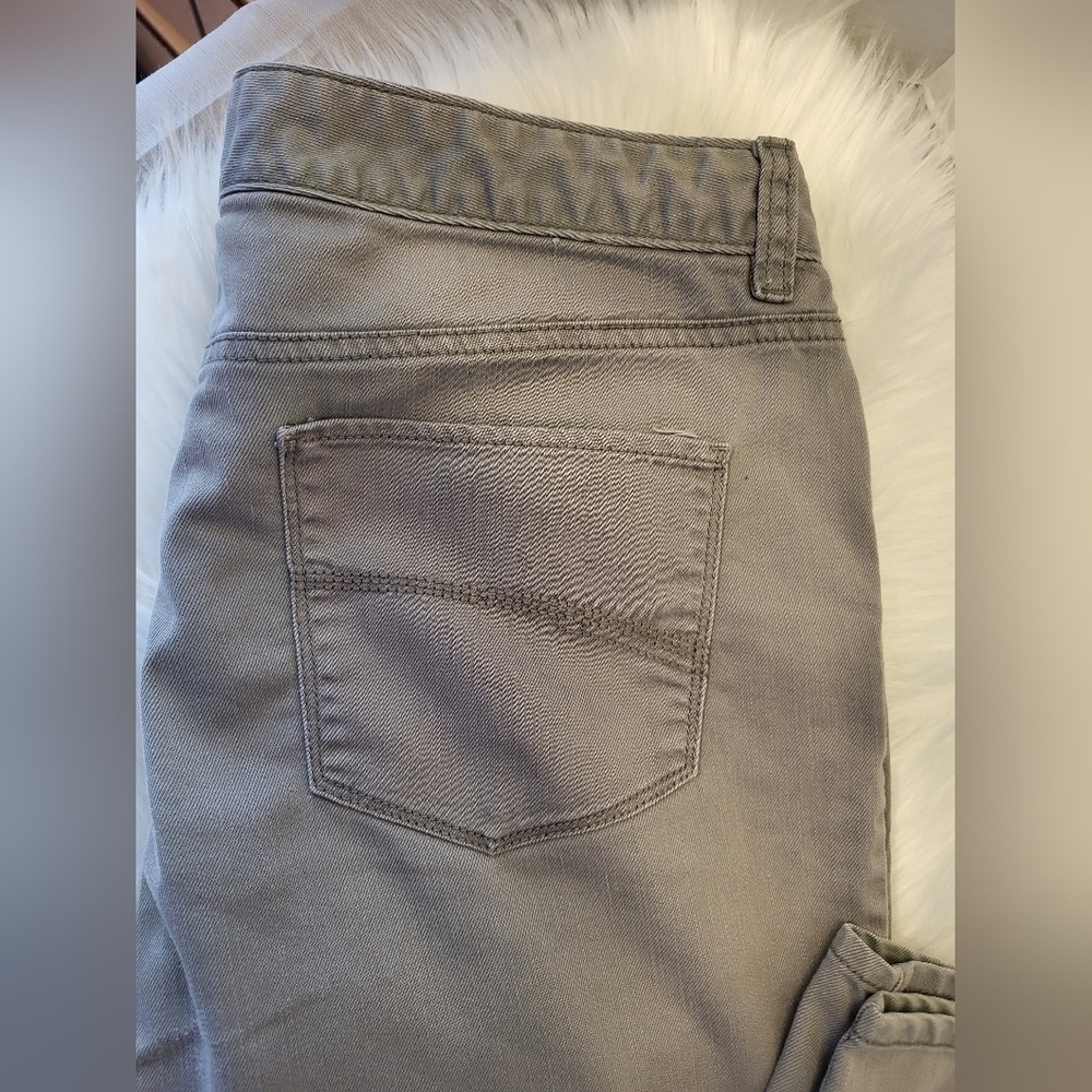 Denver Hayes Hanna Highwaited Light Gray Relaxed Jeans, Size 12 (32) - Picture 6 of 6